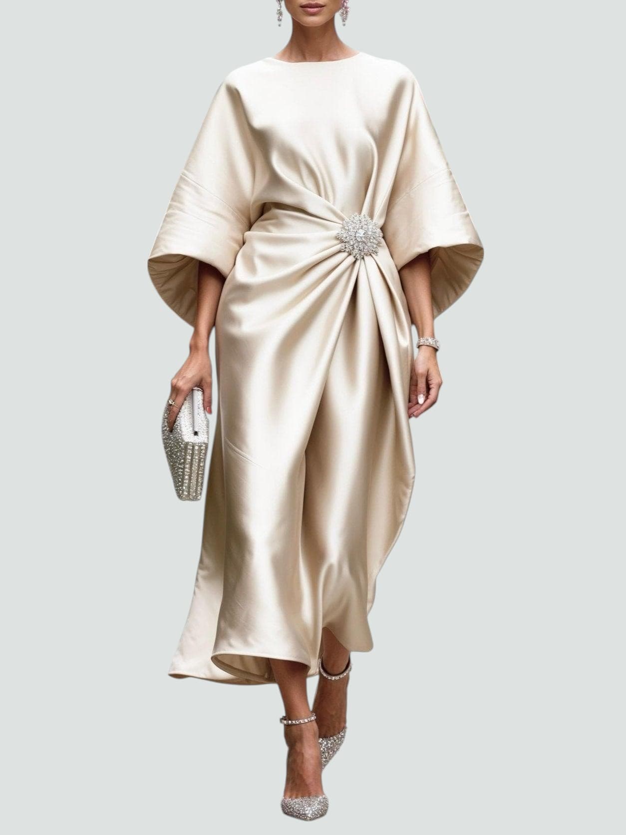 Amora – Elegancka długa suknia z satyny