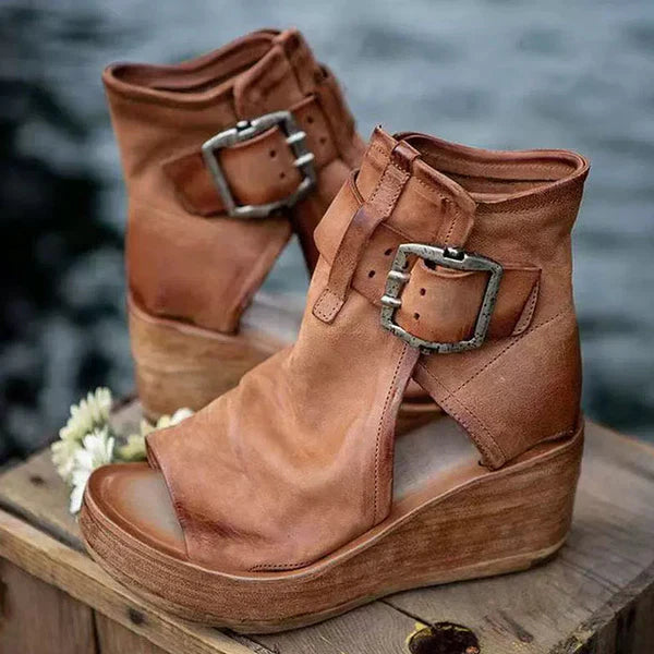Kendall- Sandały Na Koturnie Z Klamrą W Stylu Boho