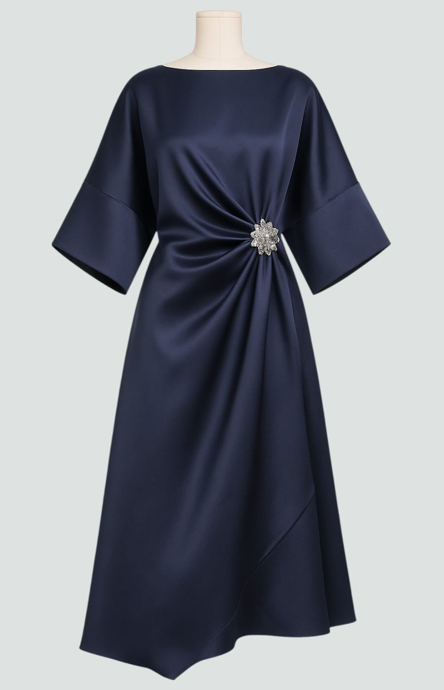 Amora – Elegancka długa suknia z satyny